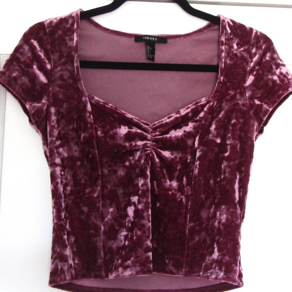 Raspberry Pink Crushed Velvet Crop Top, Forever 21, Sweetheart Neckline, Size L